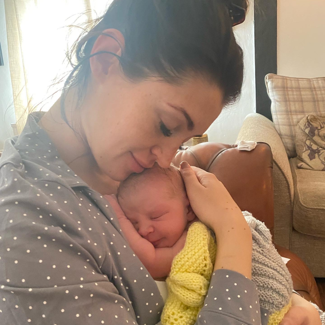 postnatal doula service